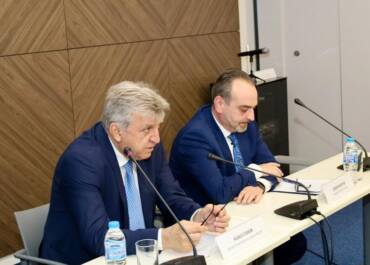 Министър Манол Генов на среща с бизнеса: предизвикателства и решения